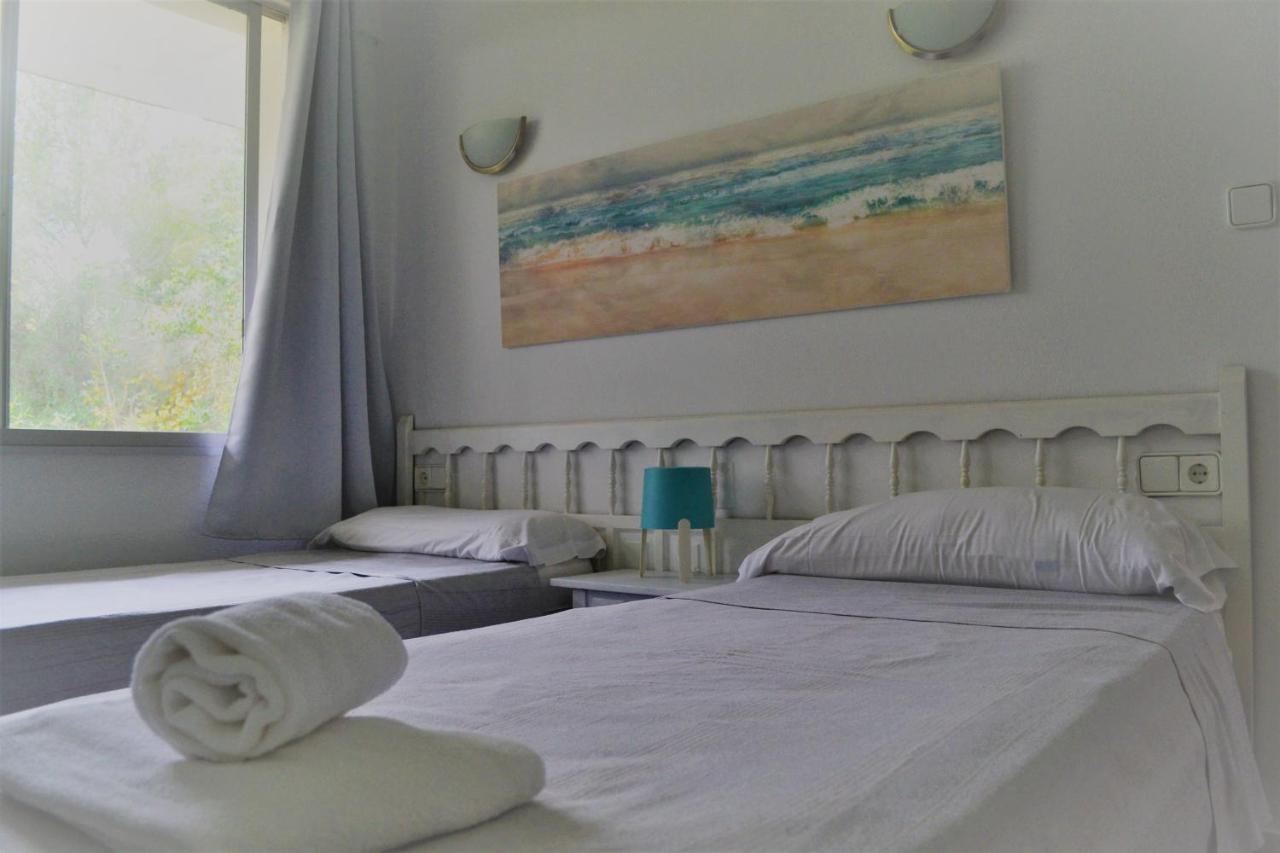 Apartamentos Cana Sofia Cala Llonga  Rum bild