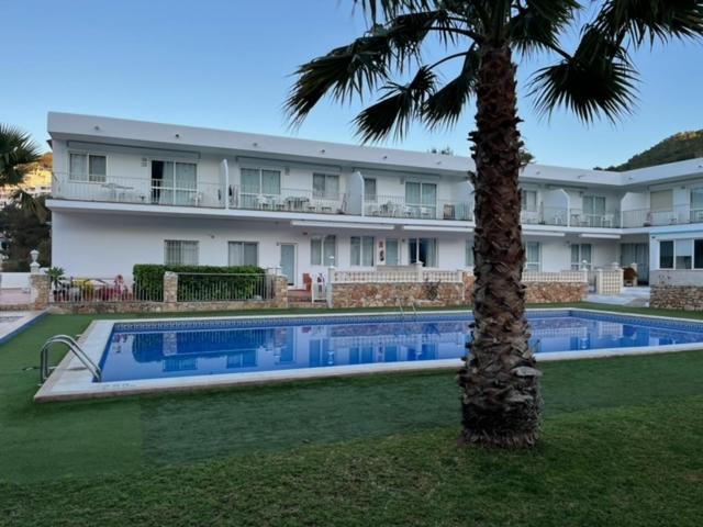Apartamentos Cana Sofia Cala Llonga  Exteriör bild