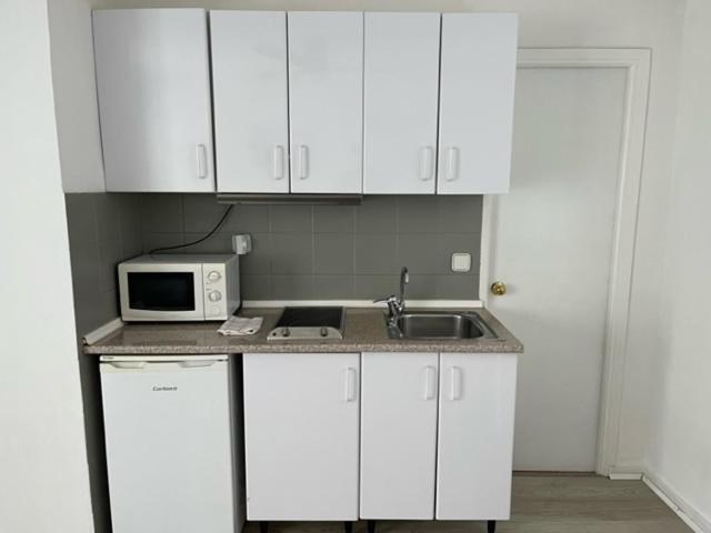 Apartamentos Cana Sofia Cala Llonga  Rum bild